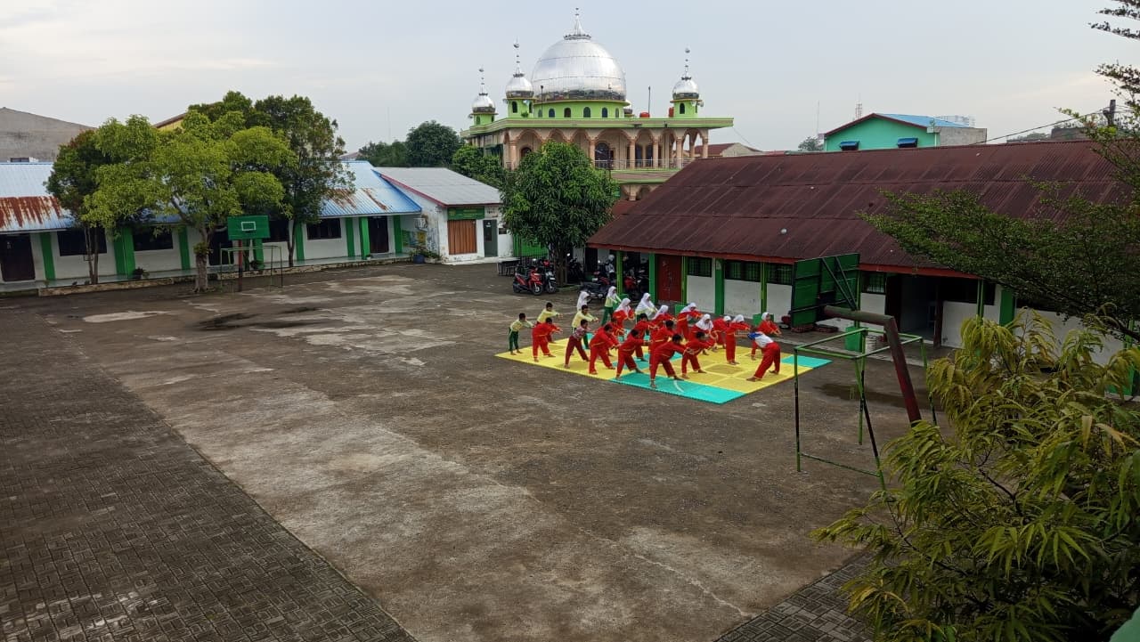 Lapangan Sekolah
